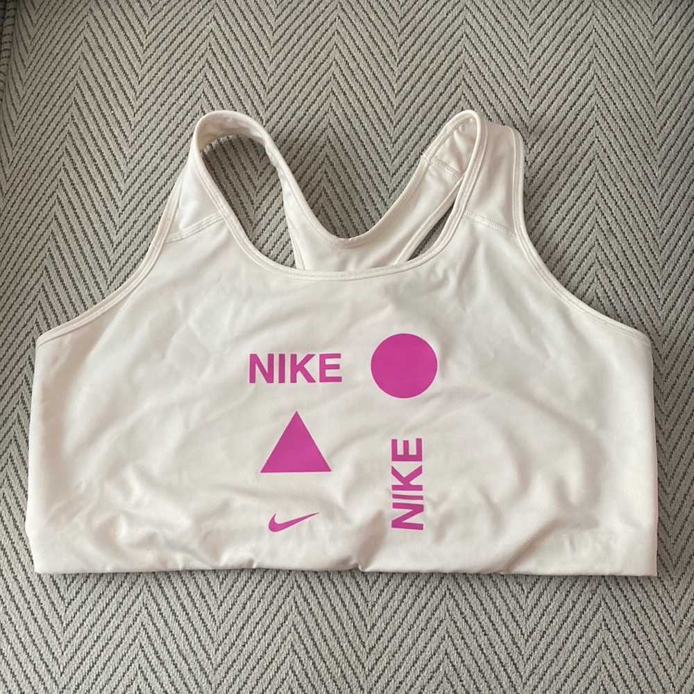 Women’s NIKE Dri-Fit Sports Bra